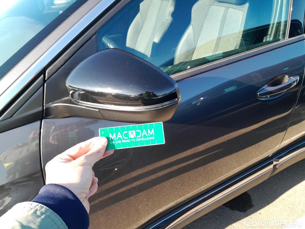  Peugeot  3008 PEUGEOT  / 2020 / 5P / todoterreno 1.5 BlueHDi 96kW S&S Allure Pack EAT8 #37