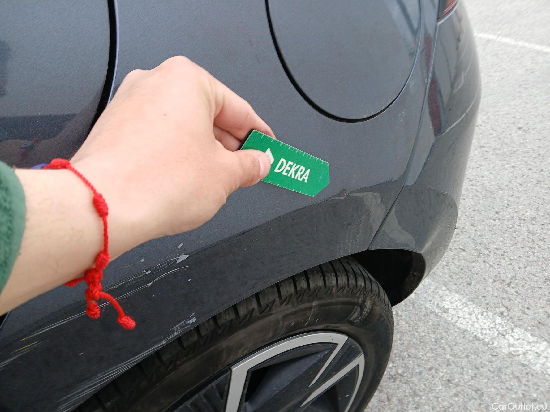  Nissan  Micra NISSAN  / 2017 / 5P / berlina con portón IG-T 68kW (92CV) E6D-F CVT Acenta Sprint #36