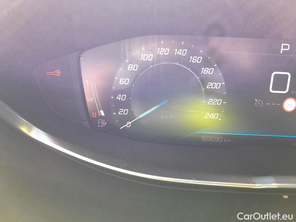  Peugeot  3008 PEUGEOT  / 2020 / 5P / todoterreno 1.5 BlueHDi 96kW S&S Allure Pack EAT8 #40