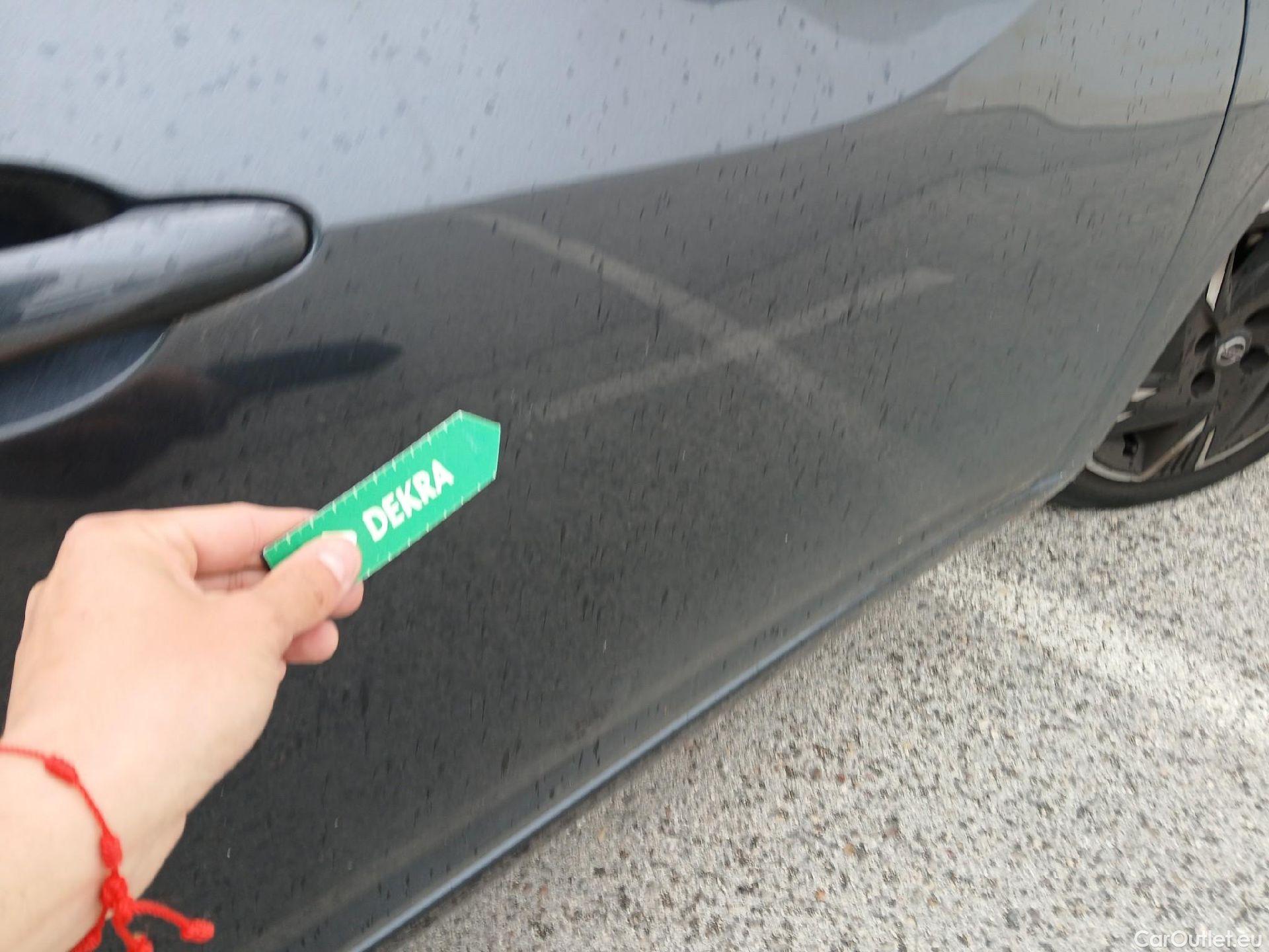  Nissan  Micra NISSAN  / 2017 / 5P / berlina con portón IG-T 68kW (92CV) E6D-F CVT Acenta Sprint #48