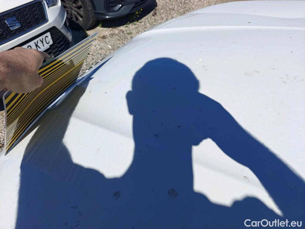  Peugeot  2008 PEUGEOT  / 2019 / 5P / todoterreno Active Pack BlueHDI 81kW (110CV) #7