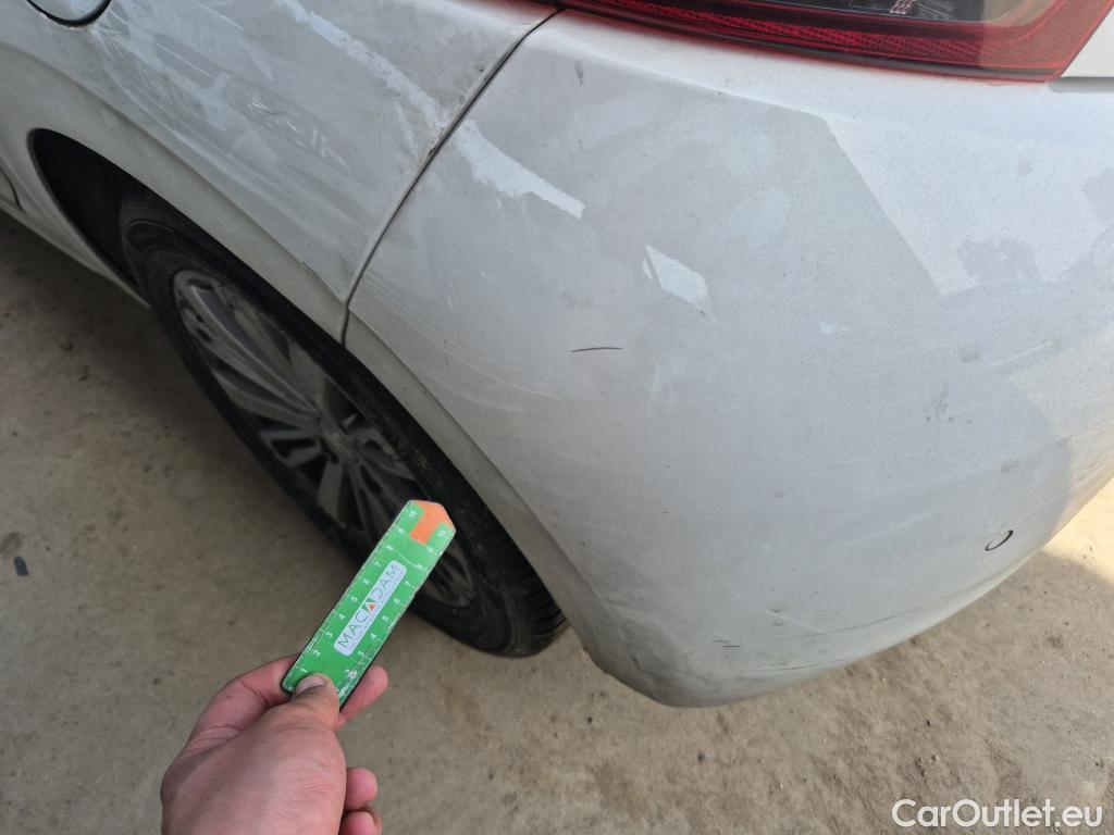  Peugeot  208 PEUGEOT  / 2015 / 5P / berlina con portón 5P Signature BlueHDi 73KW (100CV) #8