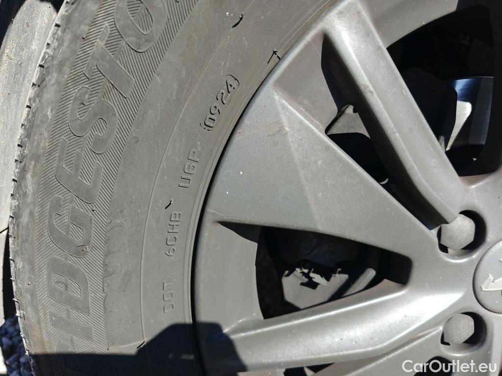  Peugeot  2008 PEUGEOT  / 2019 / 5P / todoterreno Active Pack BlueHDI 81kW (110CV) #40