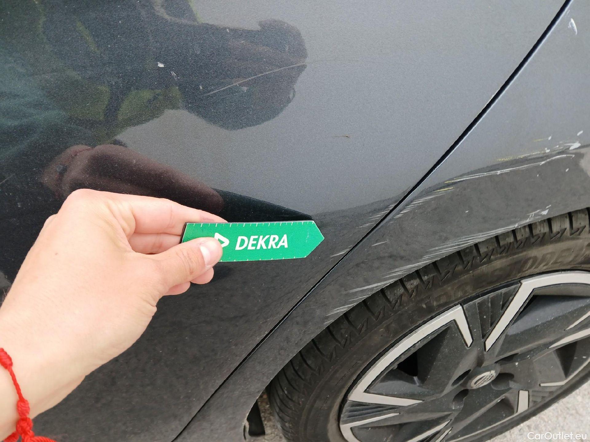  Nissan  Micra NISSAN  / 2017 / 5P / berlina con portón IG-T 68kW (92CV) E6D-F CVT Acenta Sprint #31