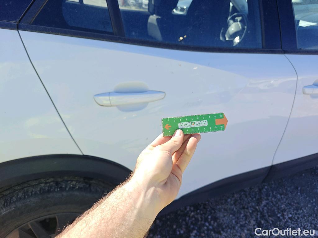  Peugeot  2008 PEUGEOT  / 2019 / 5P / todoterreno Active Pack BlueHDI 81kW (110CV) #43