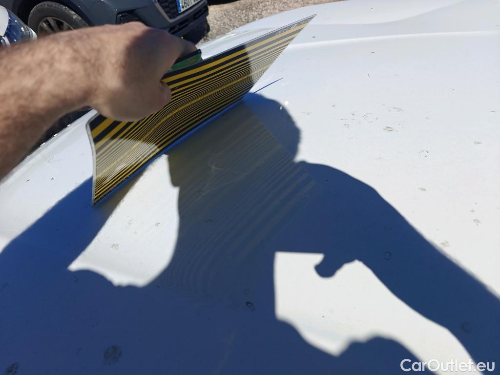  Peugeot  2008 PEUGEOT  / 2019 / 5P / todoterreno Active Pack BlueHDI 81kW (110CV) #6