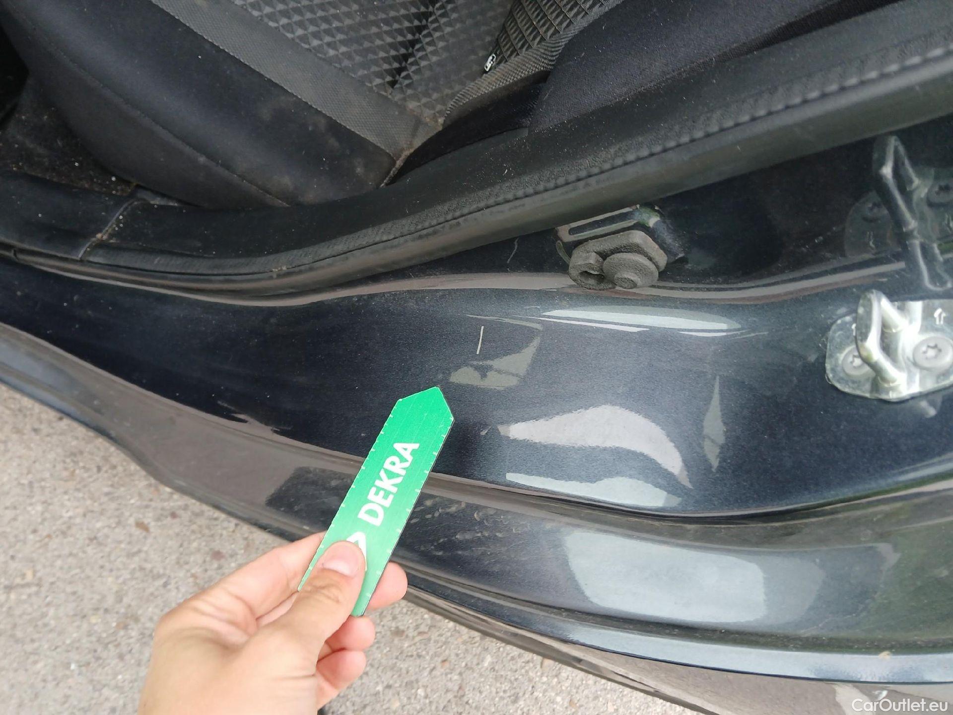  Nissan  Micra NISSAN  / 2017 / 5P / berlina con portón IG-T 68kW (92CV) E6D-F CVT Acenta Sprint #14