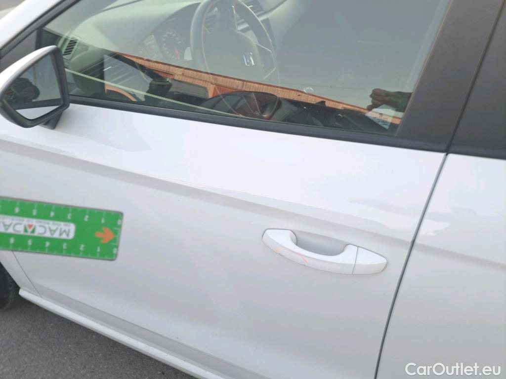  Seat  Ibiza SEAT  / 2017 / 5P / berlina con portón 1.0 TSI 70kW (95CV) Style #17