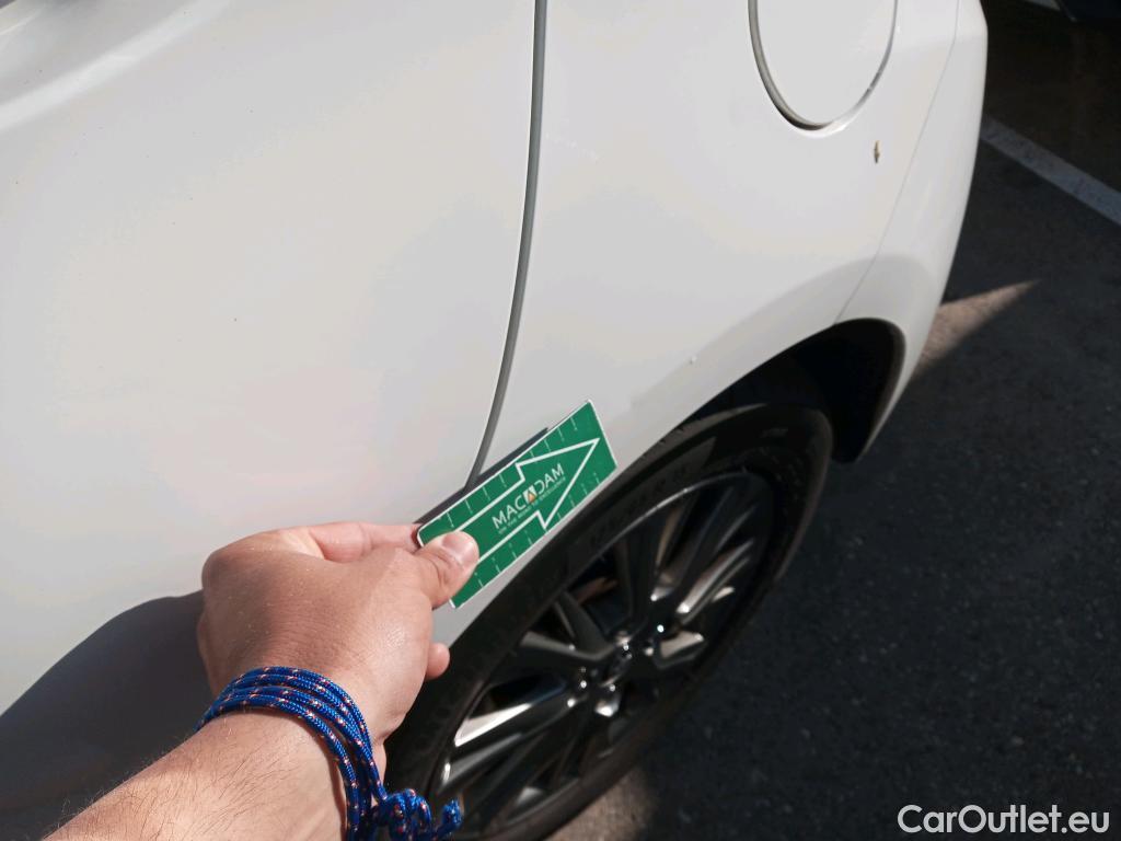  Toyota  Yaris TOYOTA  / 2017 / 5P / berlina con portón 1.5 100H Active #11