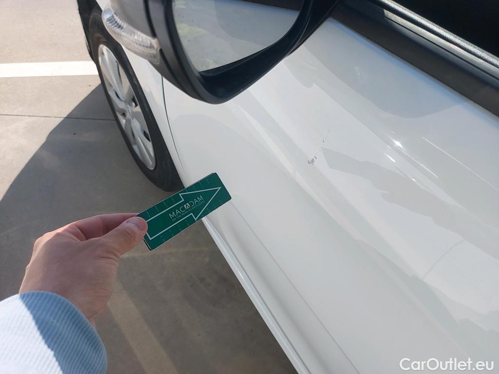  Citroen  C3 CITROEN  / 2016 / 5P / berlina comercial BlueHDi 73KW (100CV) S&S Comercial #8