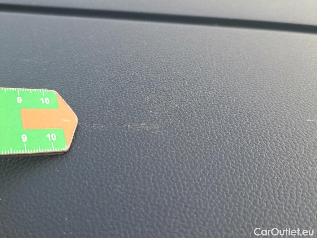  Seat  Ibiza SEAT  / 2017 / 5P / berlina con portón 1.0 TSI 70kW (95CV) Style #2