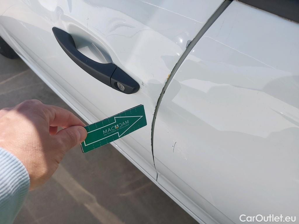  Citroen  C3 CITROEN  / 2016 / 5P / berlina comercial BlueHDi 73KW (100CV) S&S Comercial #7