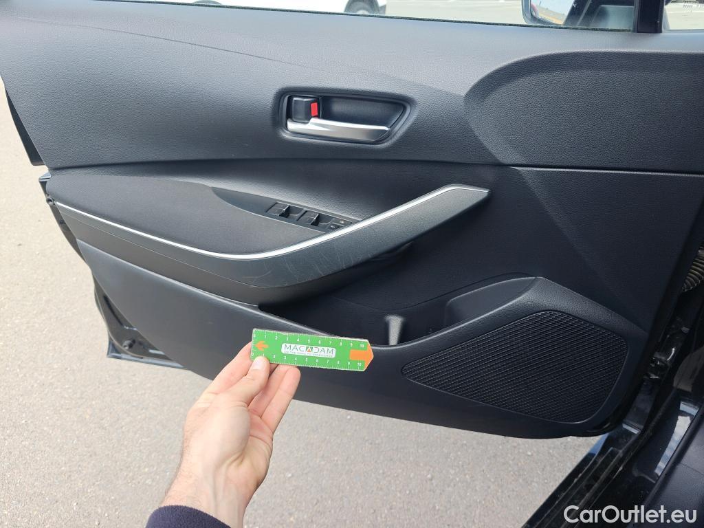  Toyota  Corolla TOYOTA  / 2019 / 4P / sedán 1.8 125H STYLE E-CVT SEDAN #19