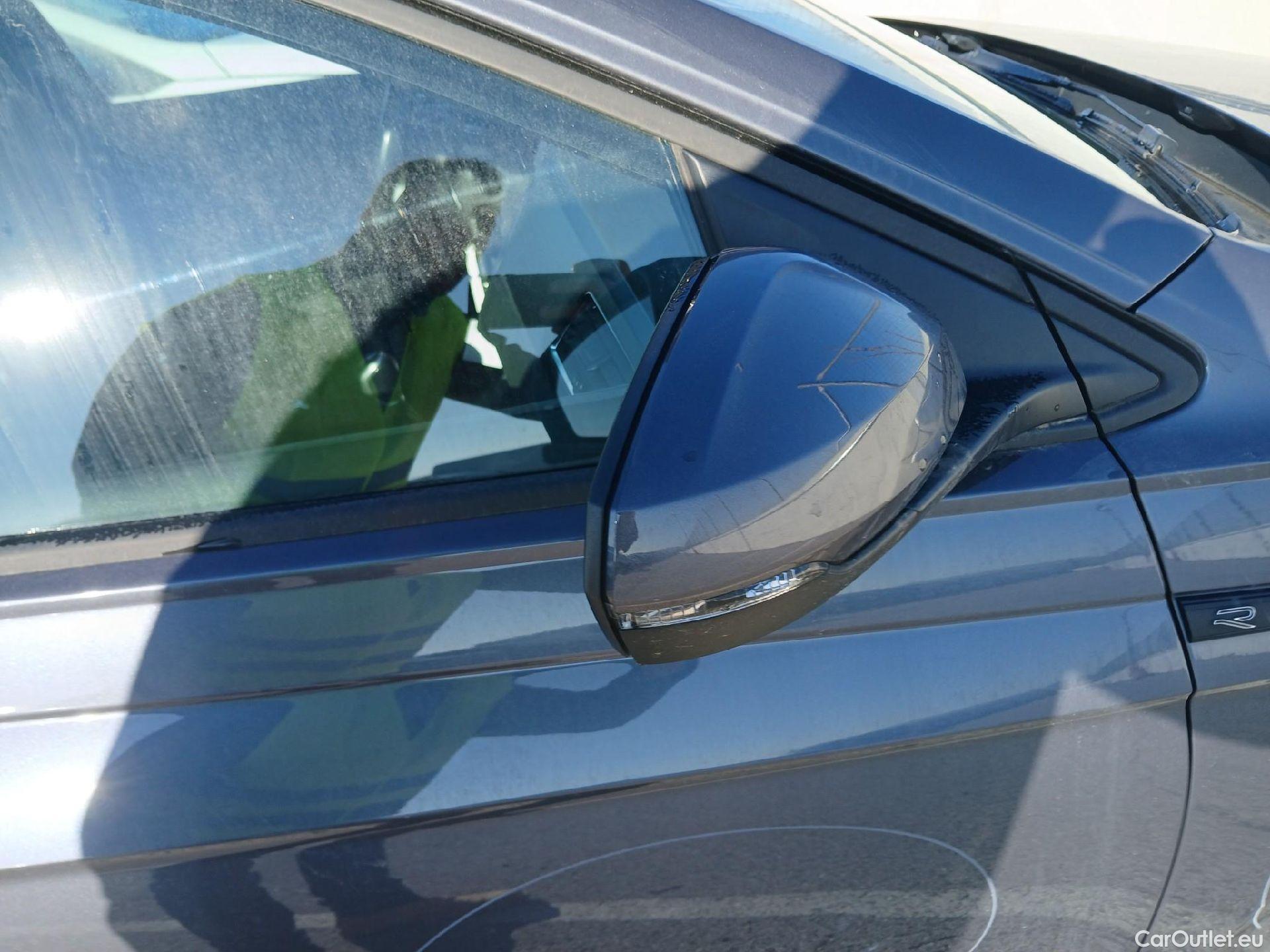  Volkswagen  Polo VOLKSWAGEN  / 2021 / 5P / berlina con portón R-Line 1.0 TSI 70kW (95CV) #37