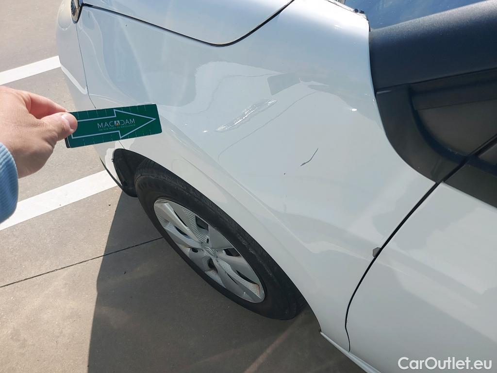  Citroen  C3 CITROEN  / 2016 / 5P / berlina comercial BlueHDi 73KW (100CV) S&S Comercial #17