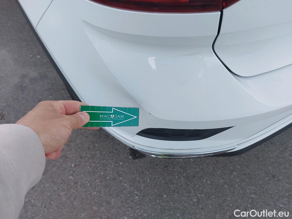  Volkswagen  T-ROC VOLKSWAGEN  / 2017 / 5P / todoterreno Advance R-Line 1.0 TSI 81kW (110CV) #2