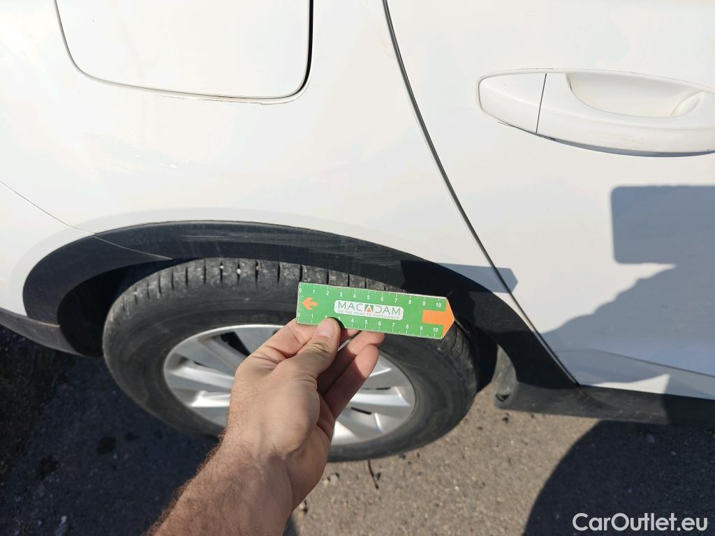  Seat  Arona SEAT  / 2017 / 5P / todoterreno 1.0 TSI 70kW (95CV) Style Ecomotive #34