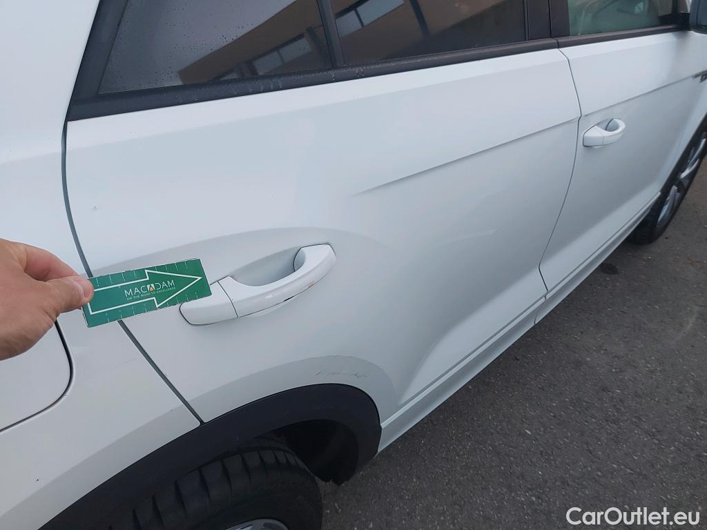  Volkswagen  T-ROC VOLKSWAGEN  / 2017 / 5P / todoterreno Advance R-Line 1.0 TSI 81kW (110CV) #6