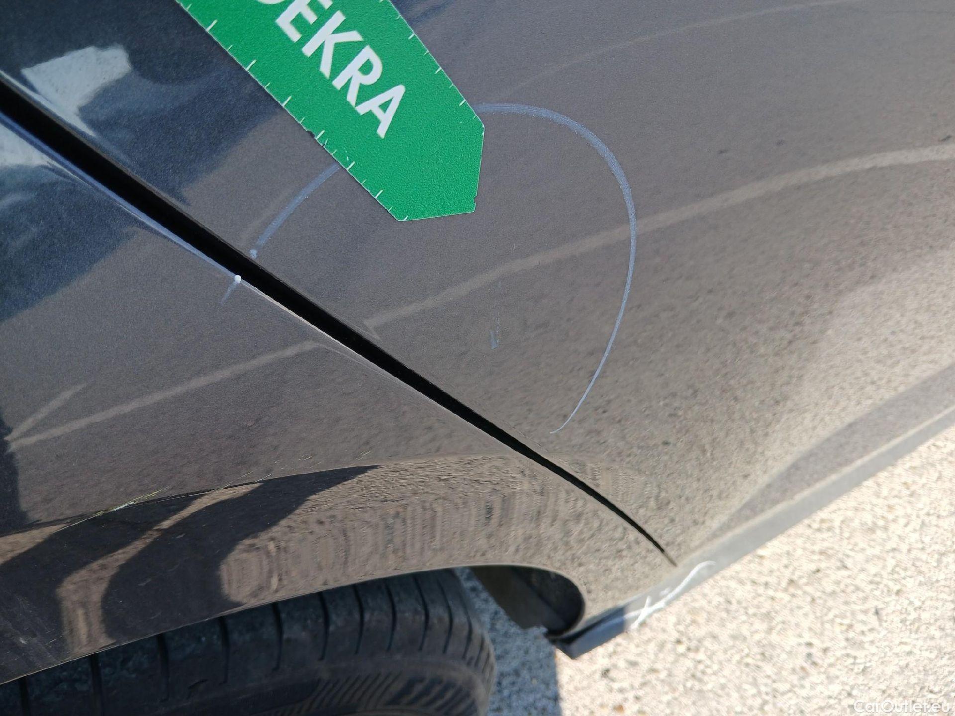  Volkswagen  Polo VOLKSWAGEN  / 2021 / 5P / berlina con portón R-Line 1.0 TSI 70kW (95CV) #29