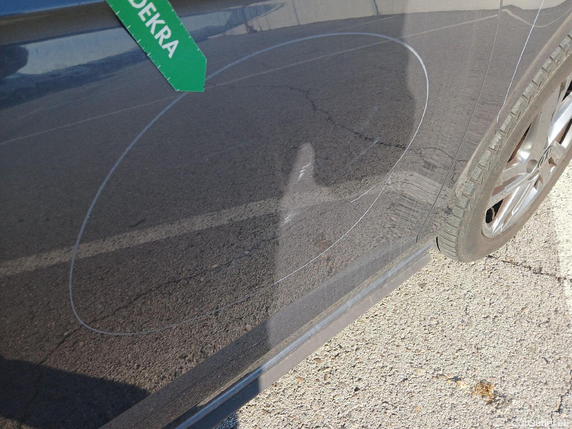  Volkswagen  Polo VOLKSWAGEN  / 2021 / 5P / berlina con portón R-Line 1.0 TSI 70kW (95CV) #34