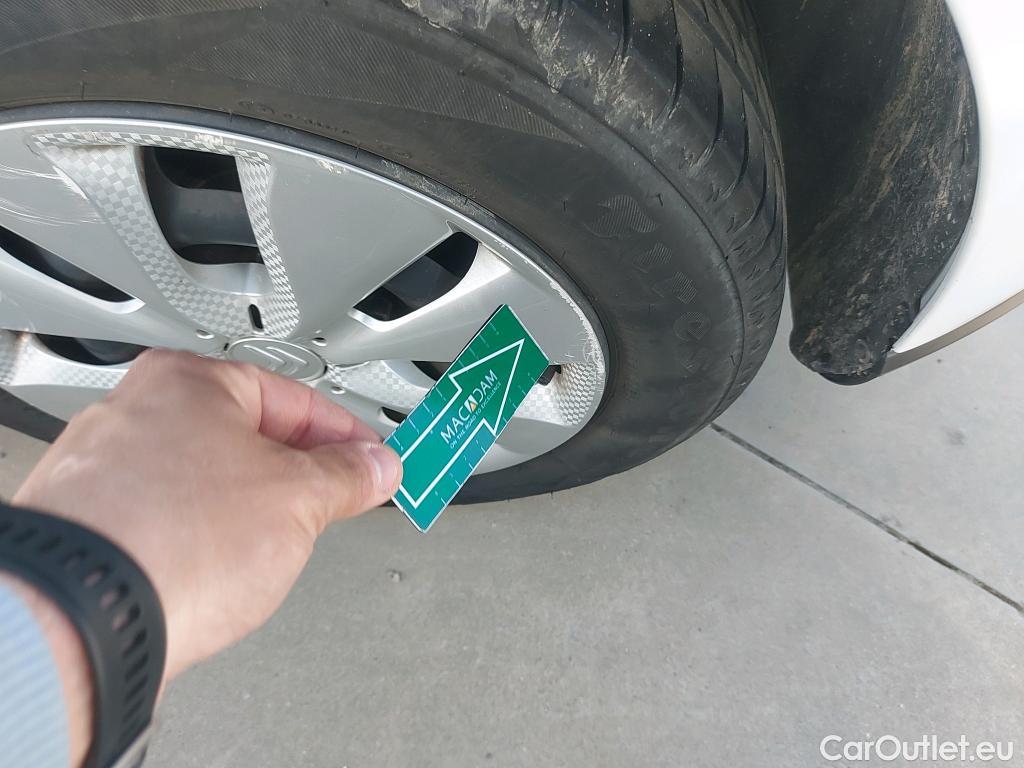  Citroen  C3 CITROEN  / 2016 / 5P / berlina comercial BlueHDi 73KW (100CV) S&S Comercial #22