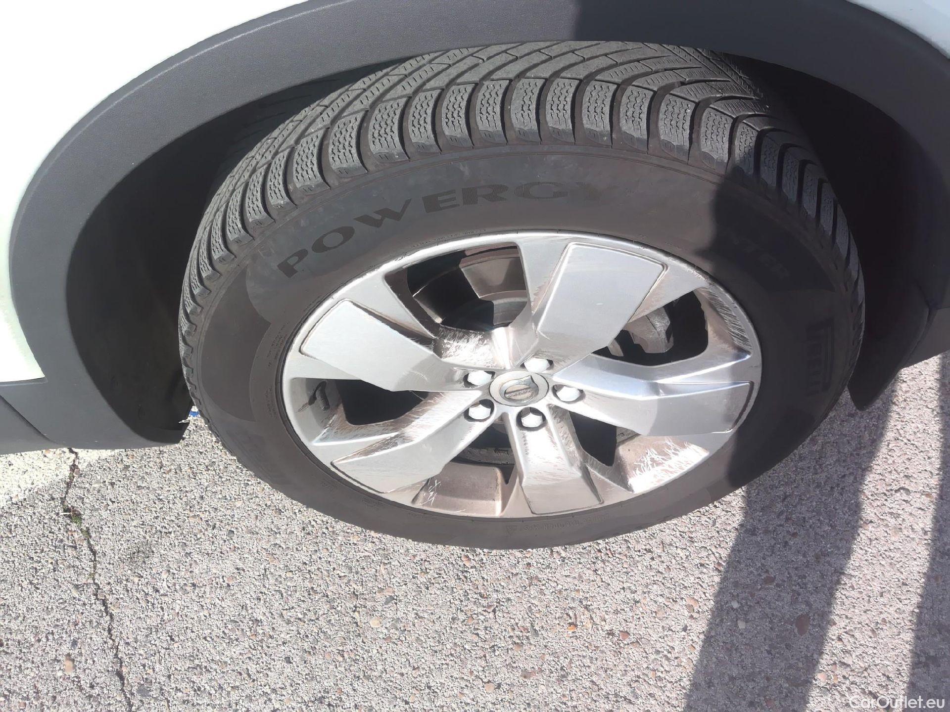  Volvo  XC 40 VOLVO XC40 / 2017 / 5P / todoterreno 1.5 T3 Momentum Pro Auto #42