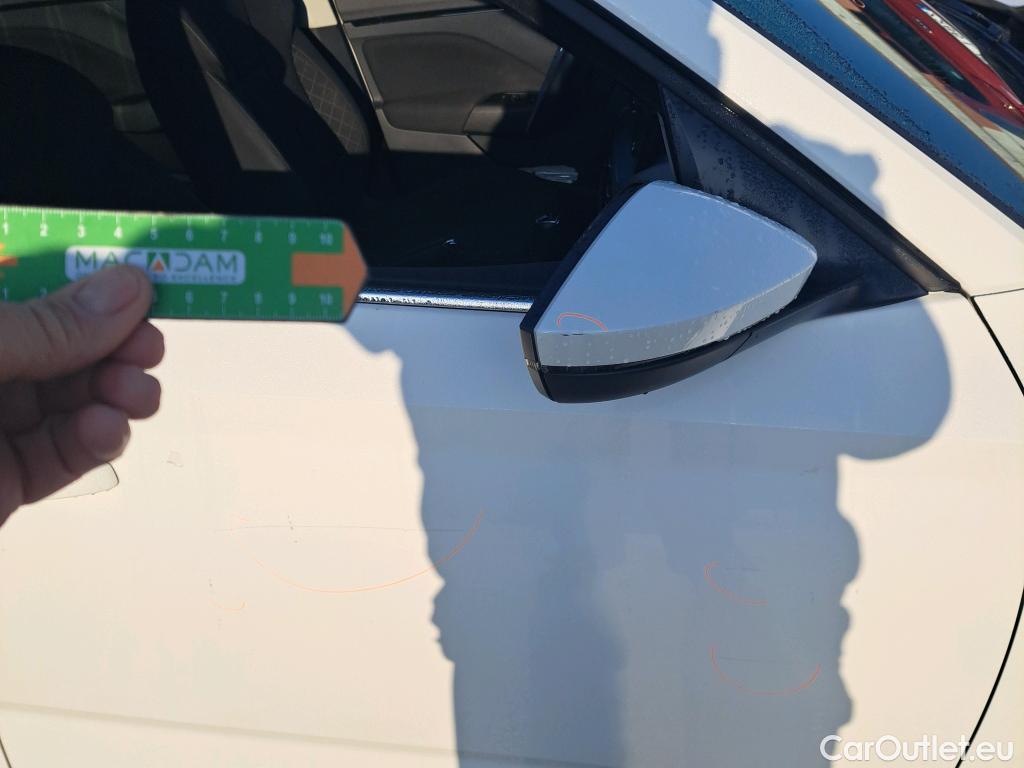  Skoda  KAMIQ SKODA  1.0 TSI 81kW (110CV) DSG Ambition #37