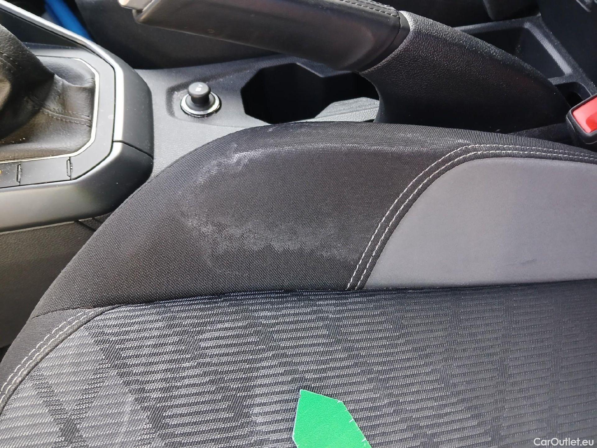  Volkswagen  Polo VOLKSWAGEN  / 2021 / 5P / berlina con portón R-Line 1.0 TSI 70kW (95CV) #4