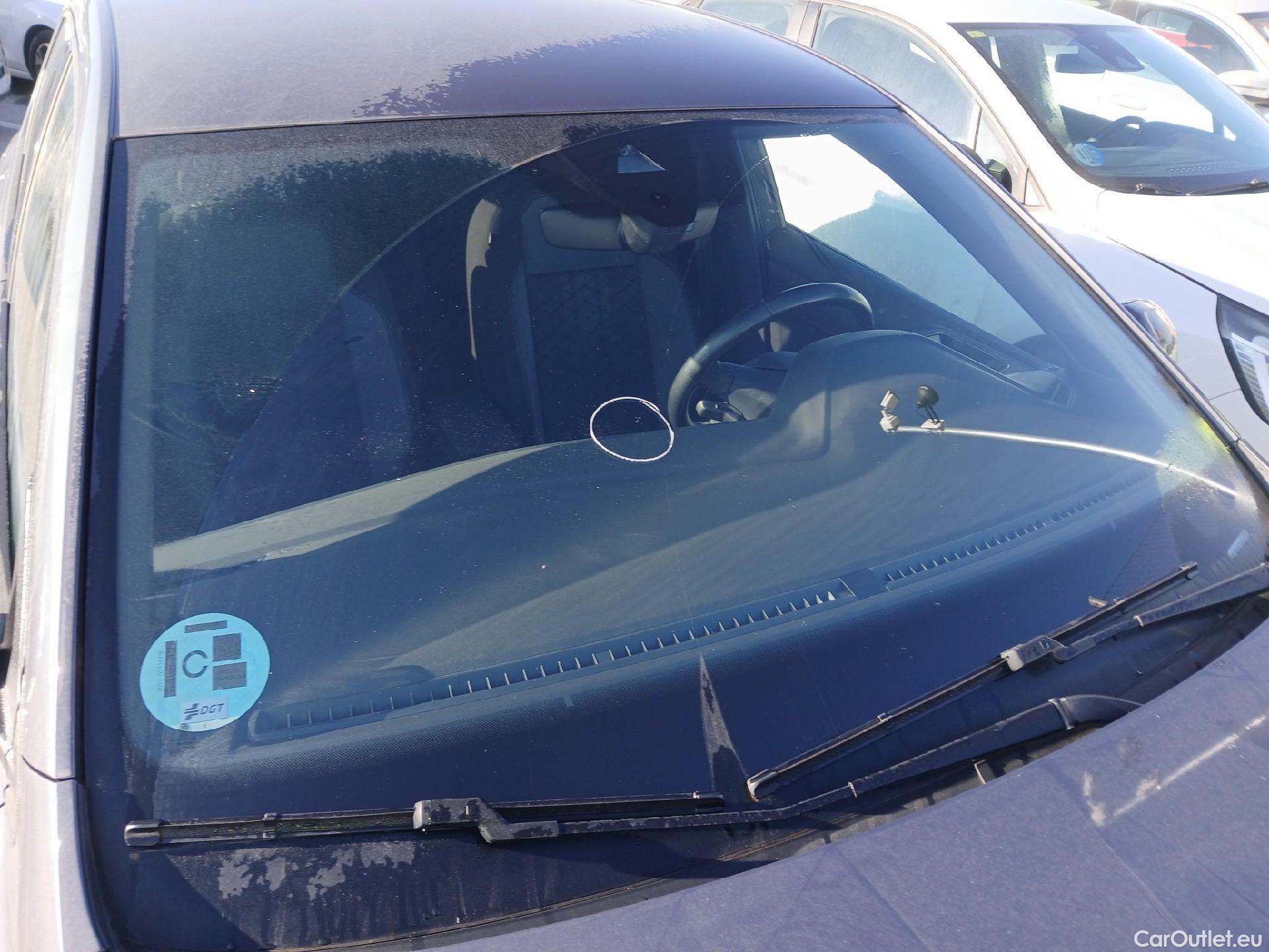  Volkswagen  Polo VOLKSWAGEN  / 2021 / 5P / berlina con portón R-Line 1.0 TSI 70kW (95CV) #8