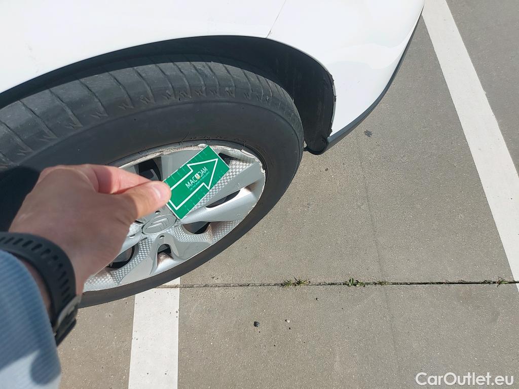  Citroen  C3 CITROEN  / 2016 / 5P / berlina comercial BlueHDi 73KW (100CV) S&S Comercial #24