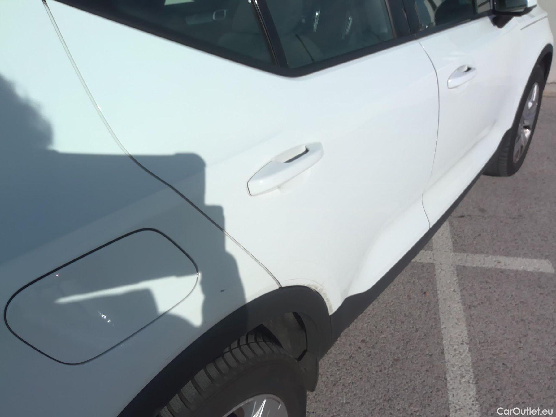  Volvo  XC 40 VOLVO XC40 / 2017 / 5P / todoterreno 1.5 T3 Momentum Pro Auto #38