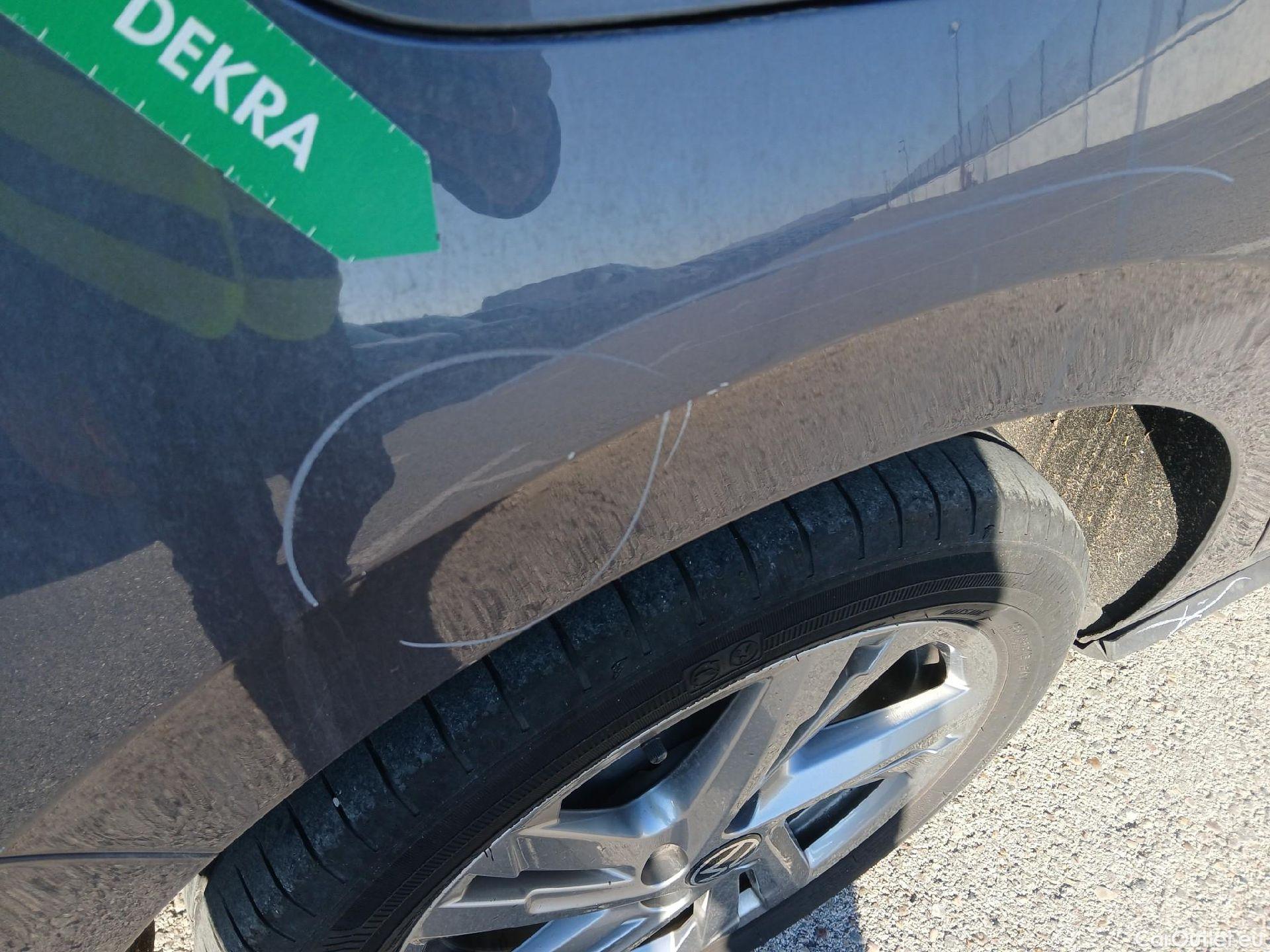  Volkswagen  Polo VOLKSWAGEN  / 2021 / 5P / berlina con portón R-Line 1.0 TSI 70kW (95CV) #27