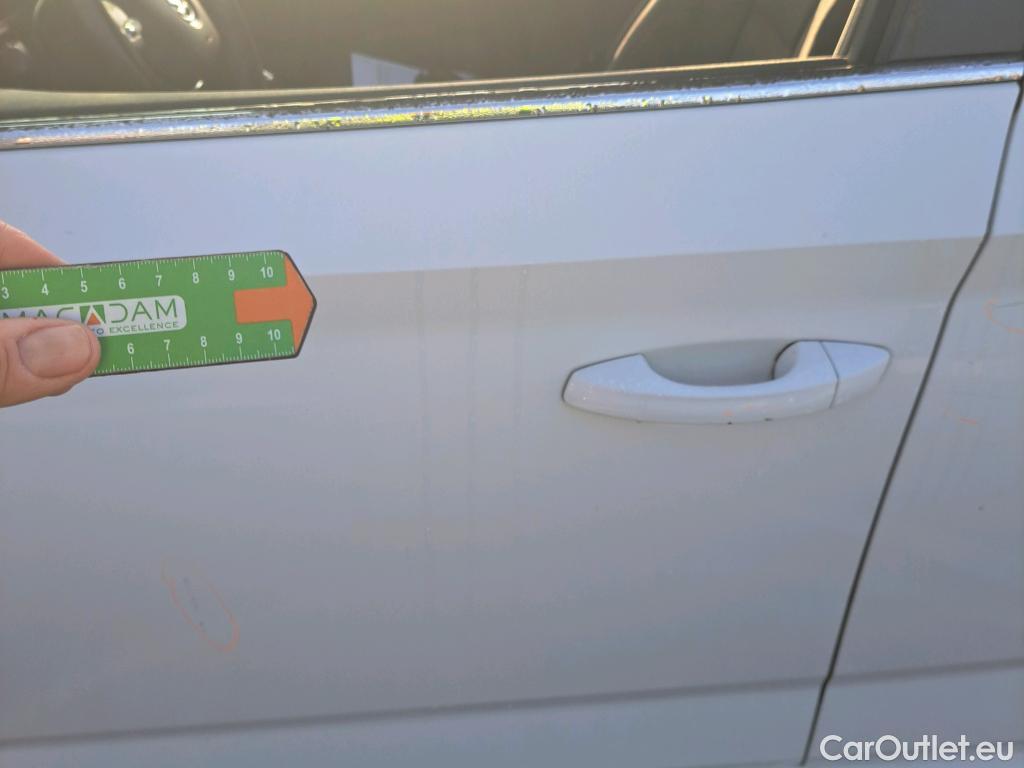  Skoda  KAMIQ SKODA  1.0 TSI 81kW (110CV) DSG Ambition #33