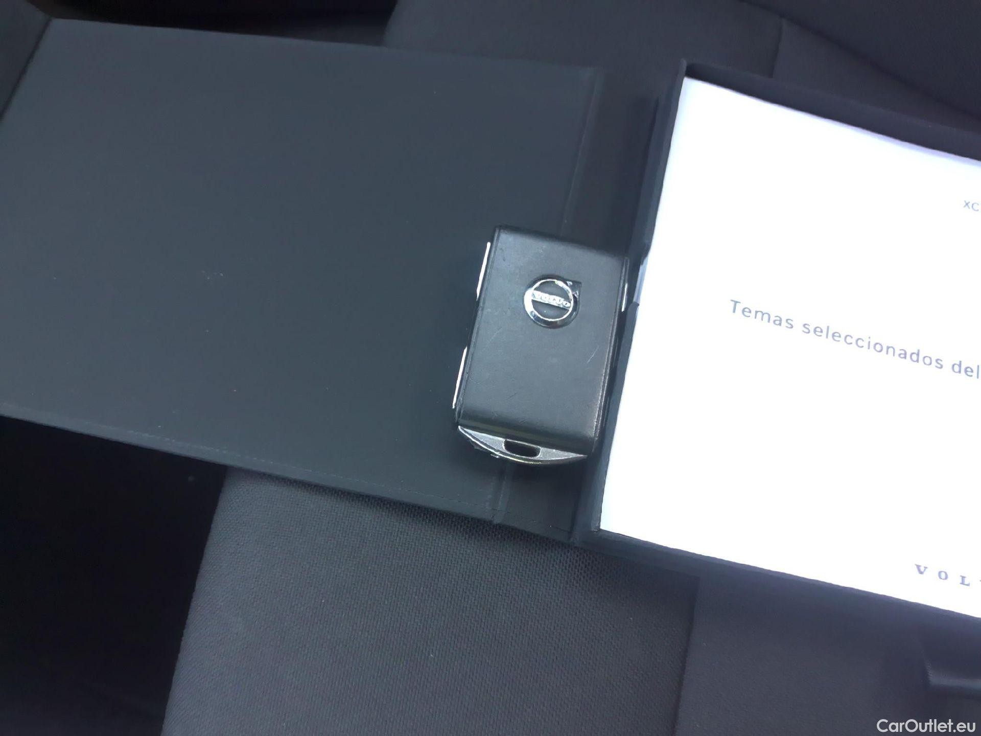  Volvo  XC 40 VOLVO XC40 / 2017 / 5P / todoterreno 1.5 T3 Momentum Pro Auto #1