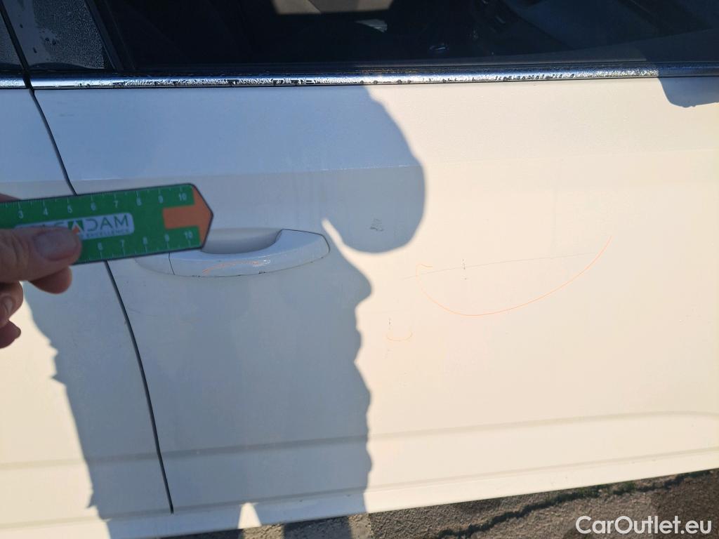  Skoda  KAMIQ SKODA  1.0 TSI 81kW (110CV) DSG Ambition #29