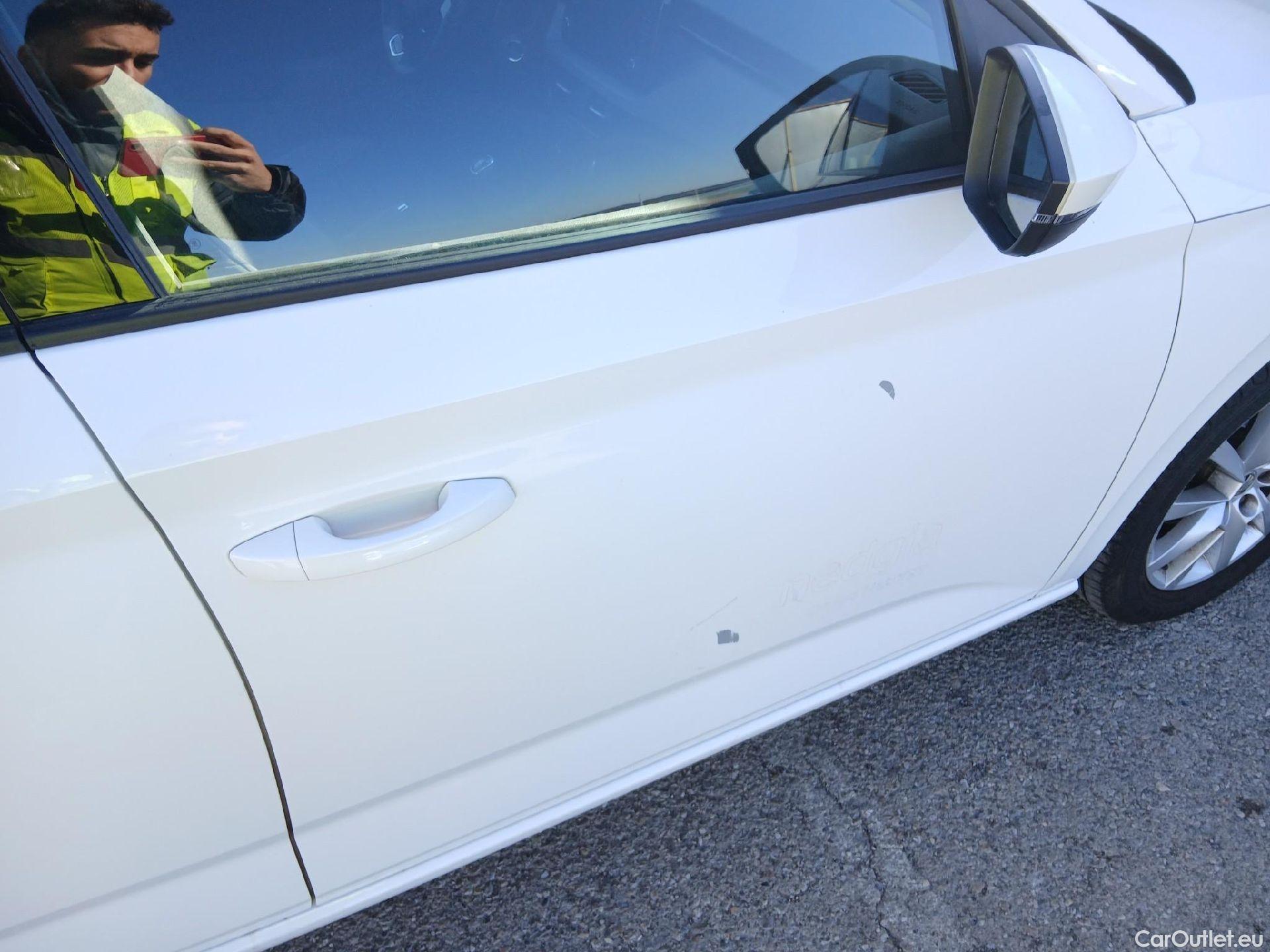  Skoda  Scala SKODA  / 2019 / 5P / berlina con portón 1.0 TGI 66KW (90CV) Active #17