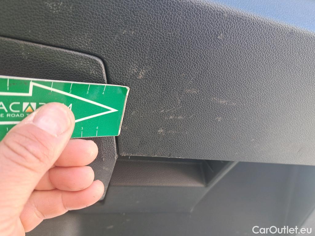  Volkswagen  Polo VOLKSWAGEN  / 2017 / 5P / berlina con portón Edition 1.0 59kW (80CV) (VEHICULO COMERCIAL) #42