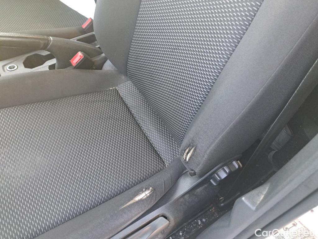  Volkswagen  Polo VOLKSWAGEN  / 2017 / 5P / berlina con portón Edition 1.0 59kW (80CV) (VEHICULO COMERCIAL) #17