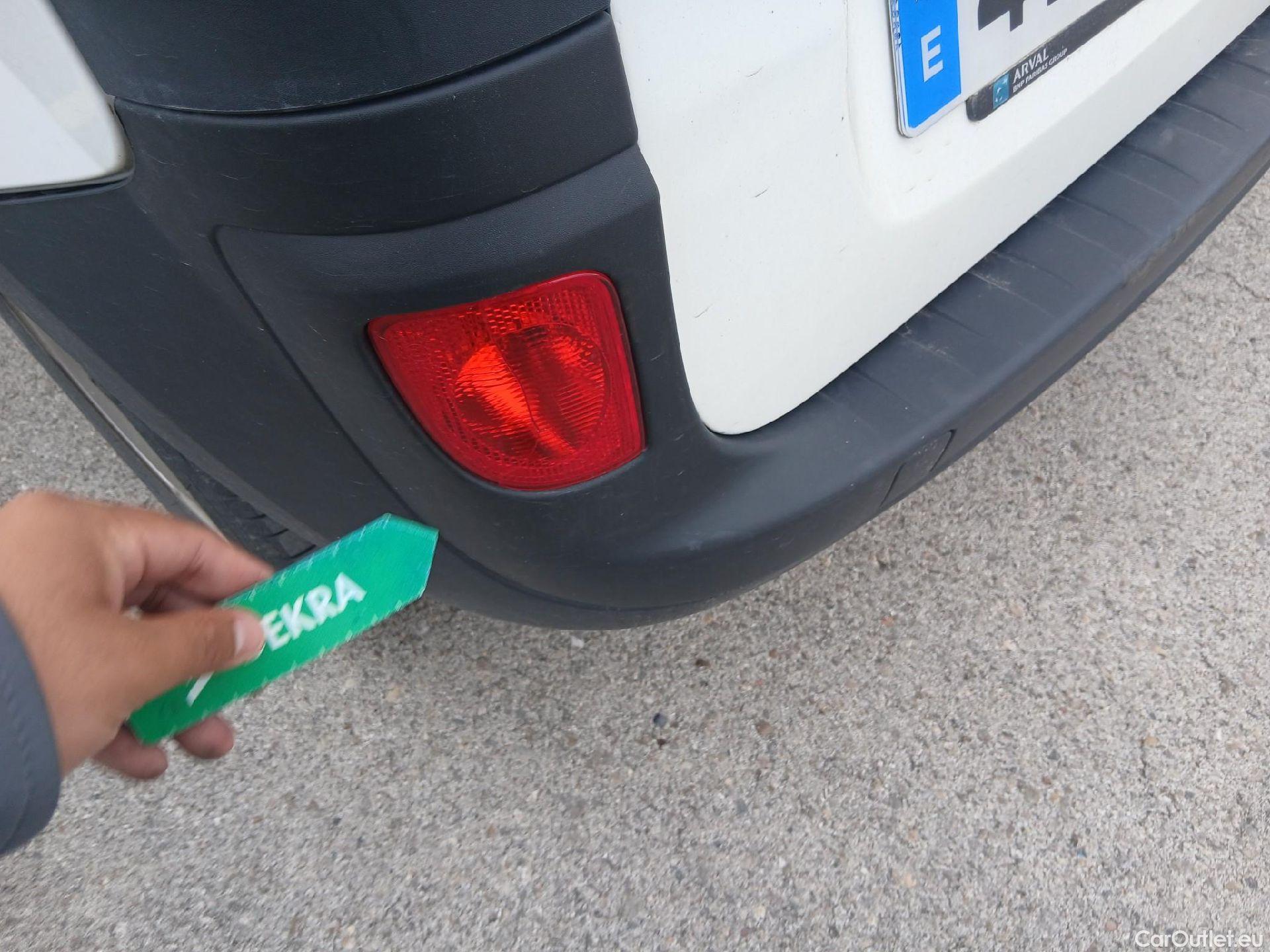  Renault  Kangoo RENAULT  Furgón/2013/3P/furgón derivado de turismo Profesional Blue dCi 59 kW (80CV) #23