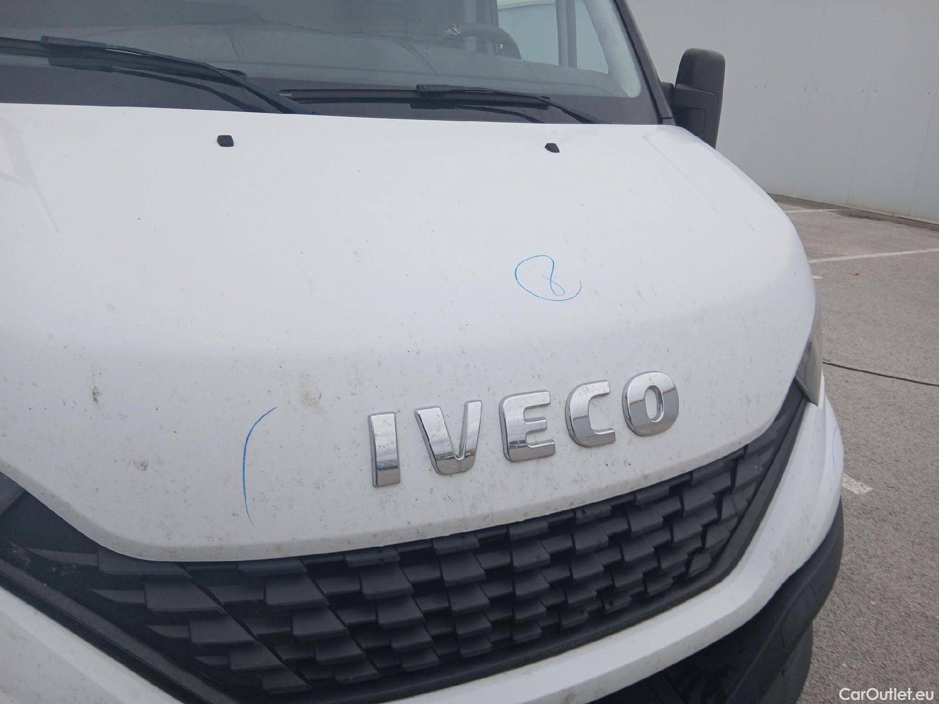  Iveco  Daily IVECO  / 2019 / 4P / furgón 2.3 TD 35S 16 V 3520L/H2 12 M3 #21