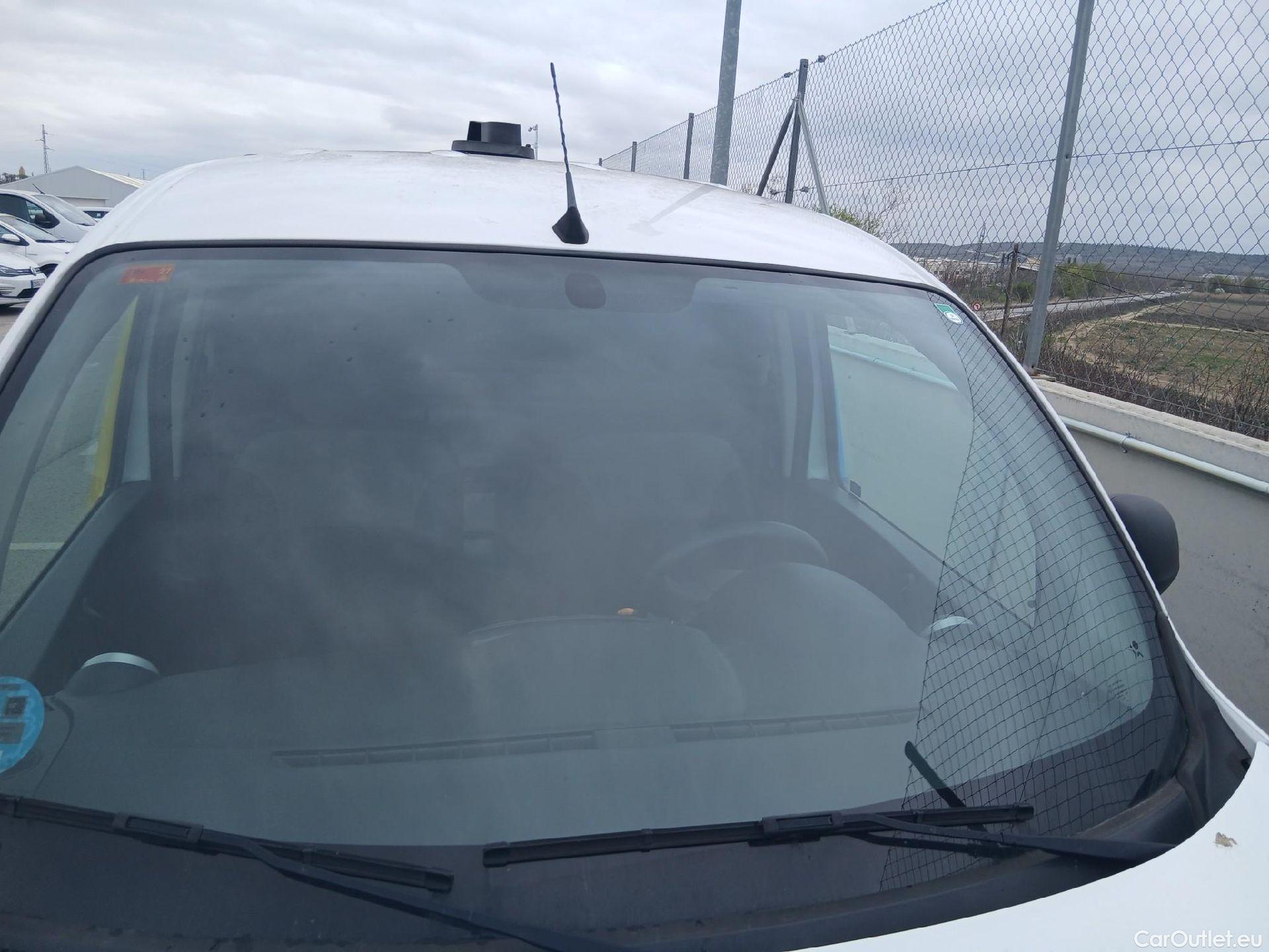  Renault  Kangoo RENAULT  Furgón/2013/3P/furgón derivado de turismo Profesional Blue dCi 59 kW (80CV) #15