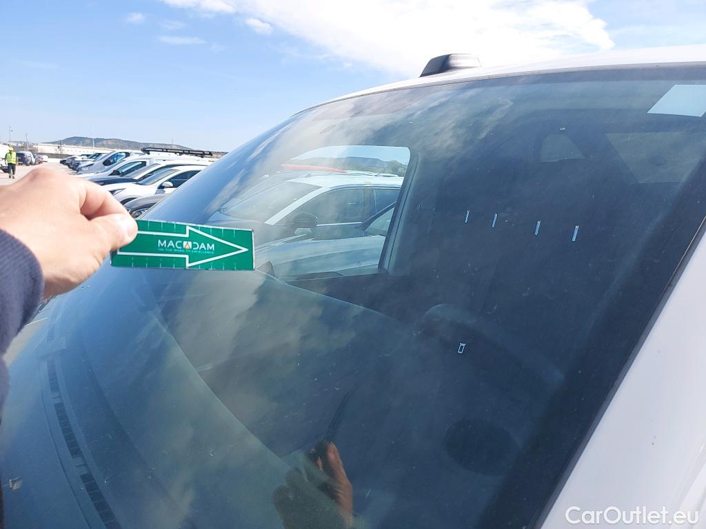  Land Rover  Discovery VOLKSWAGEN Transporter / 2020 / 4P / furgón Furgón Largo TN 2.0 TDI 81kW (110CV) #1