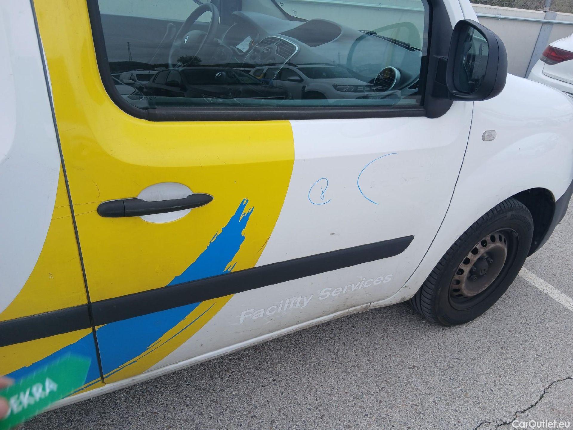  Renault  Kangoo RENAULT  Furgón/2013/3P/furgón derivado de turismo Profesional Blue dCi 59 kW (80CV) #29