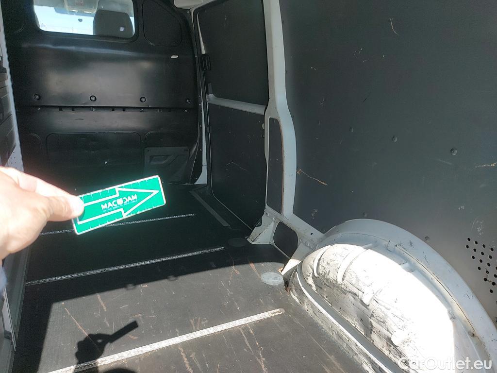  Land Rover  Discovery VOLKSWAGEN Transporter / 2020 / 4P / furgón Furgón Largo TN 2.0 TDI 81kW (110CV) #43