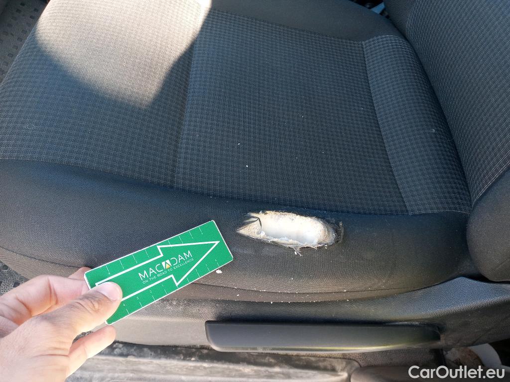  Land Rover  Discovery VOLKSWAGEN Transporter / 2020 / 4P / furgón Furgón Corto TN 2.0 TDI 110kW 4MO #4