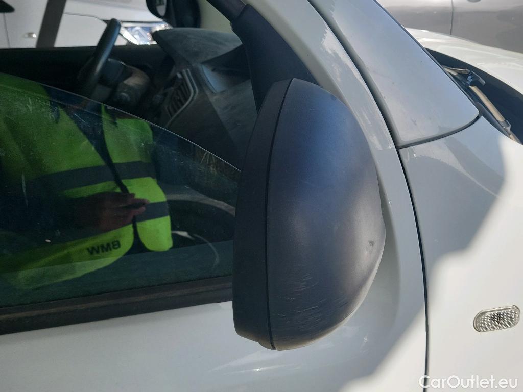  Nissan  NV200 NISSAN NV250 / 2019 / 4P / furgón 2pl 1.5dCi 70 kW (95CV) L2H1 ÓPTIMA #59