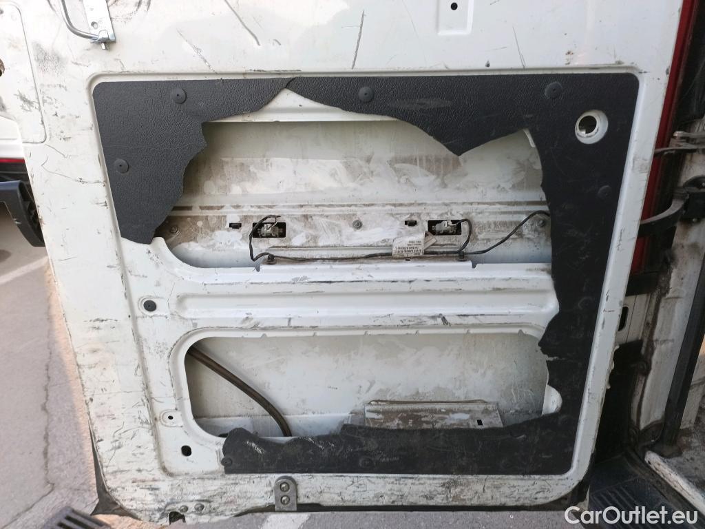  Peugeot  Boxer PEUGEOT  / 2014 / 4P / furgón 335 L2 H2 BHDI 103kW (140CV) S&S 6 V. M (CX) #18