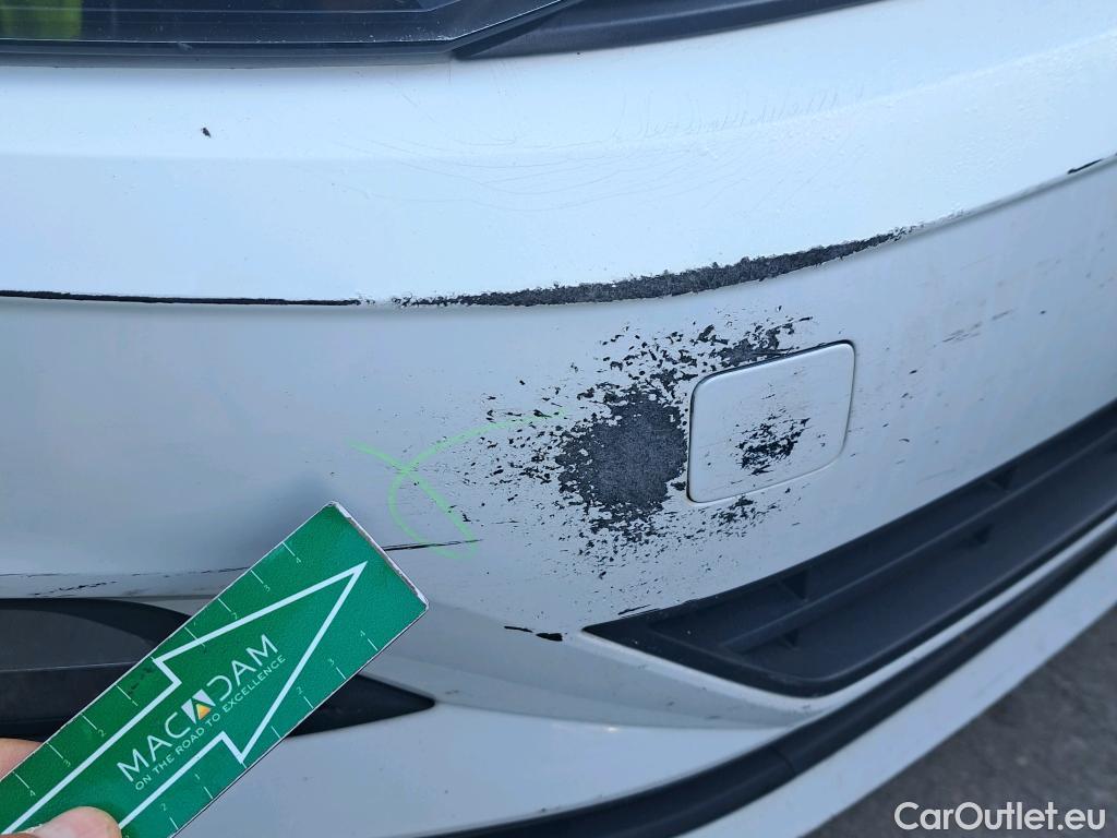  Volkswagen  Polo VOLKSWAGEN  / 2017 / 5P / berlina con portón Edition 1.0 59kW (80CV) (VEHICULO COMERCIAL) #30