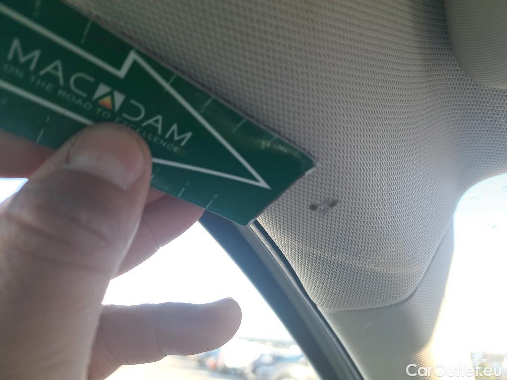  Volkswagen  Polo VOLKSWAGEN  / 2017 / 5P / berlina con portón Edition 1.0 59kW (80CV) (VEHICULO COMERCIAL) #12