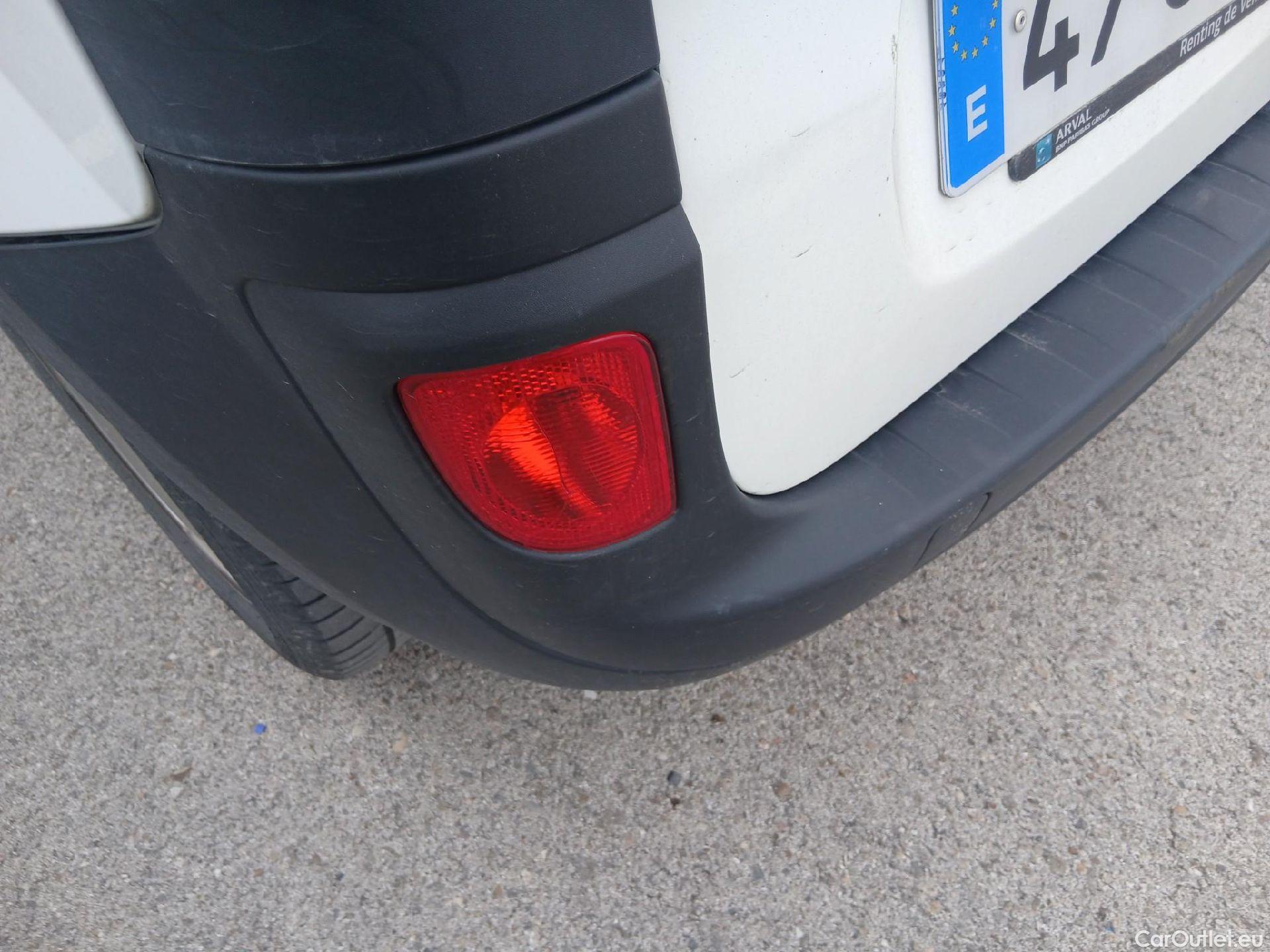  Renault  Kangoo RENAULT  Furgón/2013/3P/furgón derivado de turismo Profesional Blue dCi 59 kW (80CV) #22